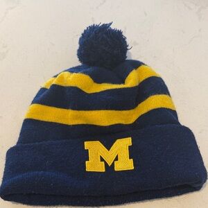MICHIGAN WOLVERINES BLUE AND GOLD STRIPED DOUBLE DOWN CUFF POM KIDS KNIT HAT